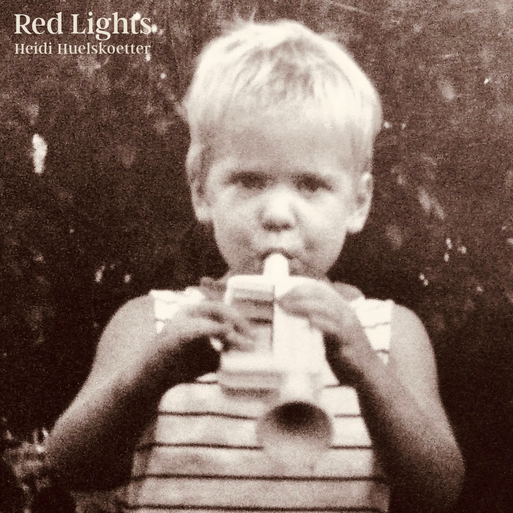 ​Heidi Huelskoetter Celebrates Small-Town Roots with Nostalgic New Single ‘Red Lights’